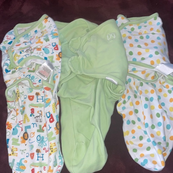 3 Small SwaddleMe swaddles - Picture 1 of 2